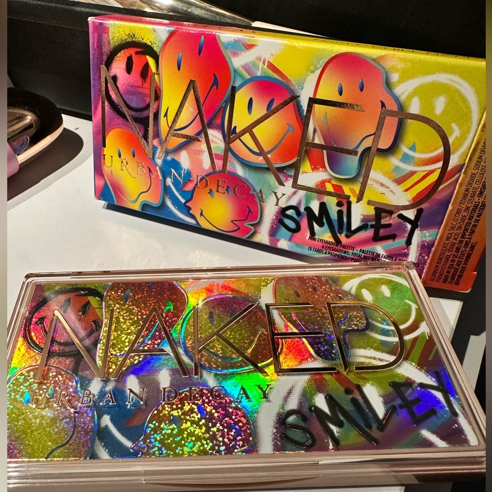 Urban decay eyeshadow pallet